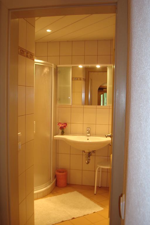 Gaestehaus Moser Ramingstein Habitación foto